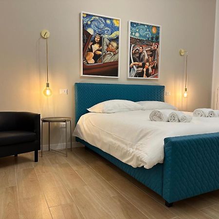 Nouvelle Vag - Apartment & Room Трани Экстерьер фото